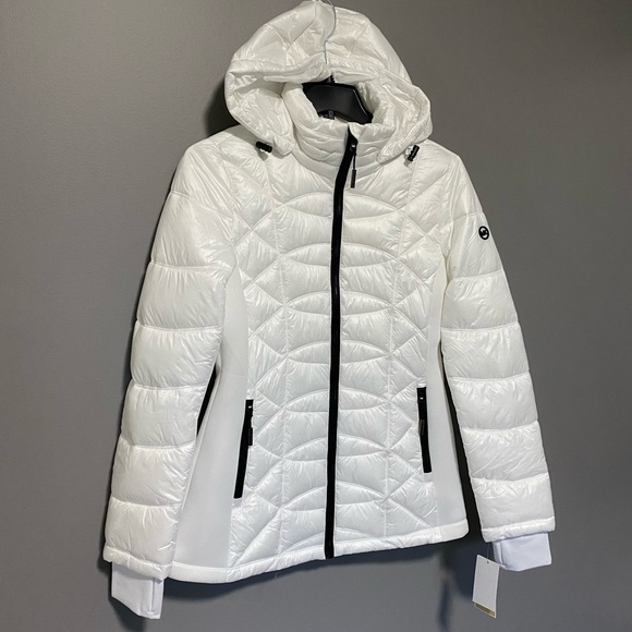 Michael Michael Kors Missy Puffer Jacket in White - Picture 6 of 12
